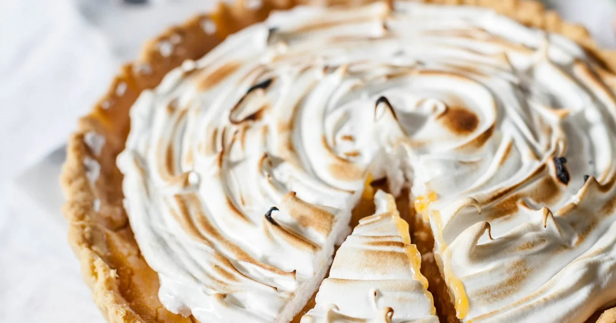 Le Karpatka : L'incroyable gâteau polonais aux montagnes de crème vanillée